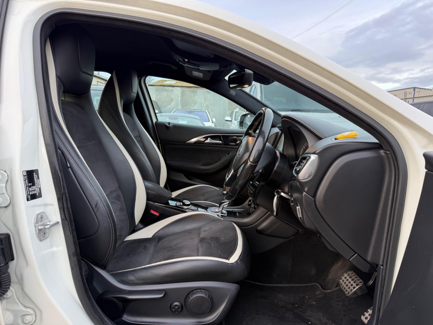 Used Infiniti Q30 2016 for sale - 77395775: Photo 9