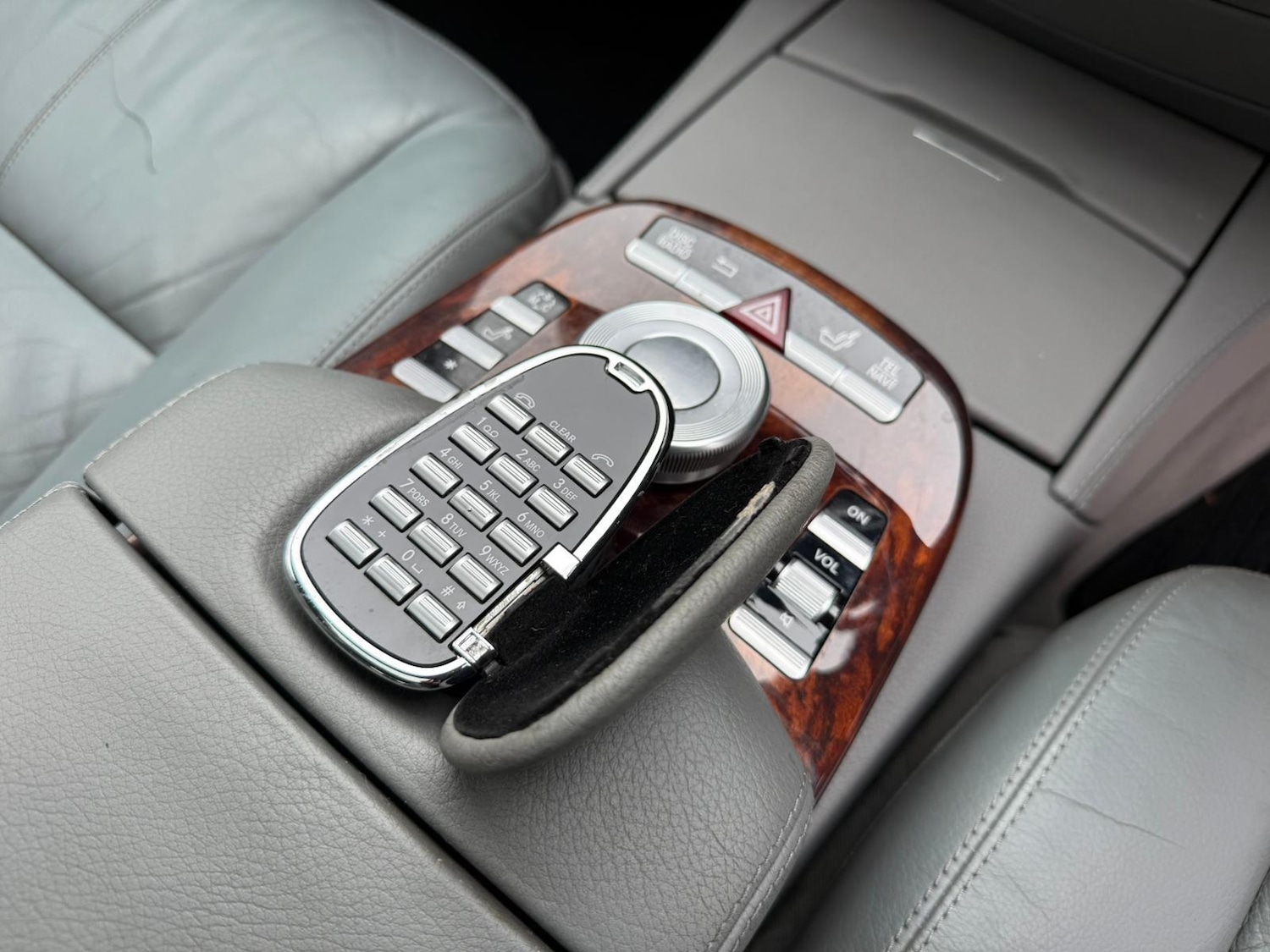 Used Mercedes-Benz S Class 2006 for sale - 76994789: Photo 34