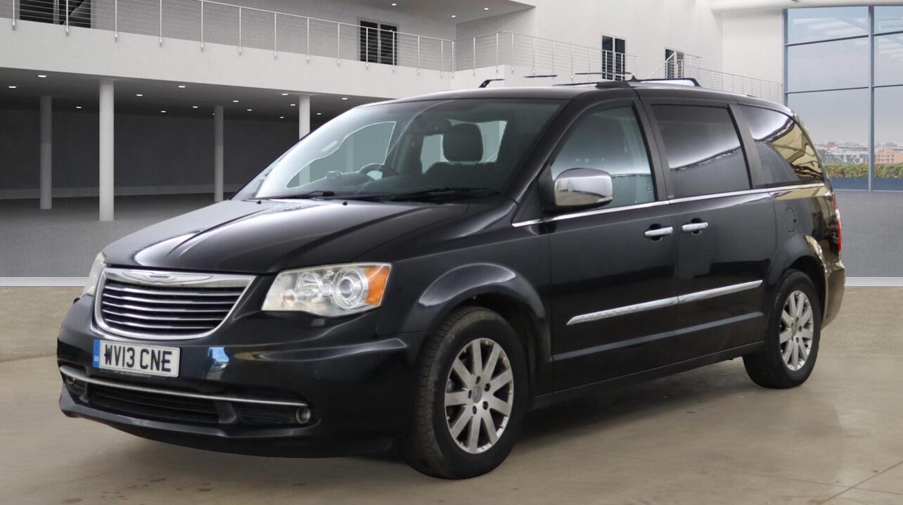 Used Chrysler Grand Voyager 2013 for sale - 76060233: Photo 2