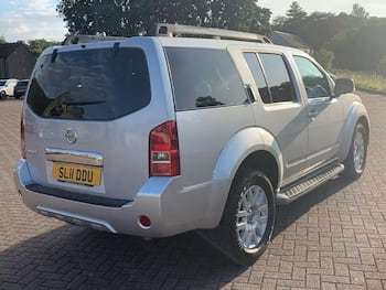 Used Nissan Pathfinder 2011 for sale - 79698438: Photo
