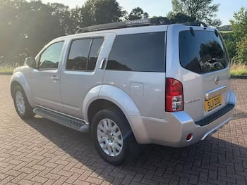 Used Nissan Pathfinder 2011 for sale - 79698438: Photo