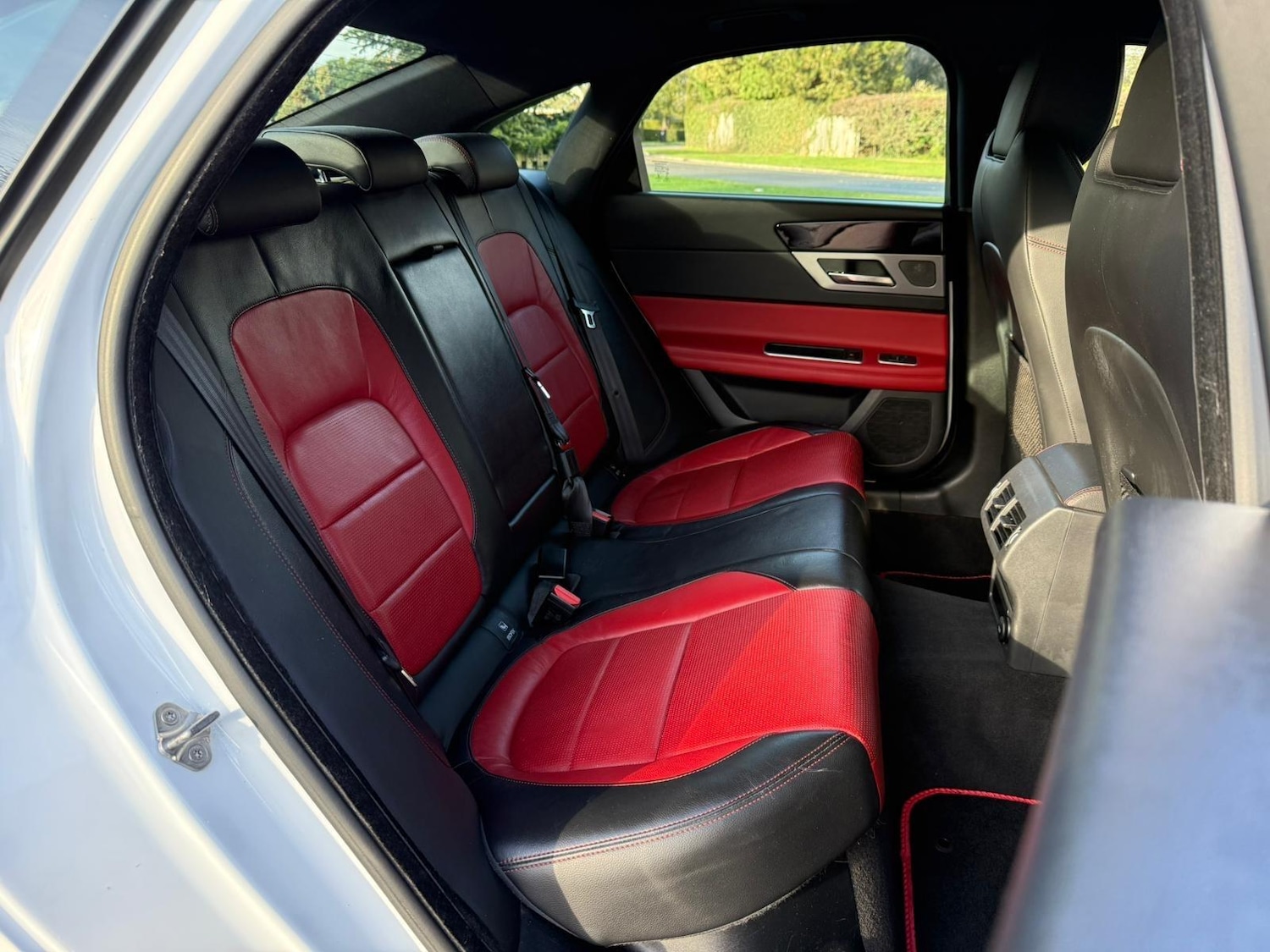 Used Jaguar XF 2016 for sale - 77131459: Photo 16