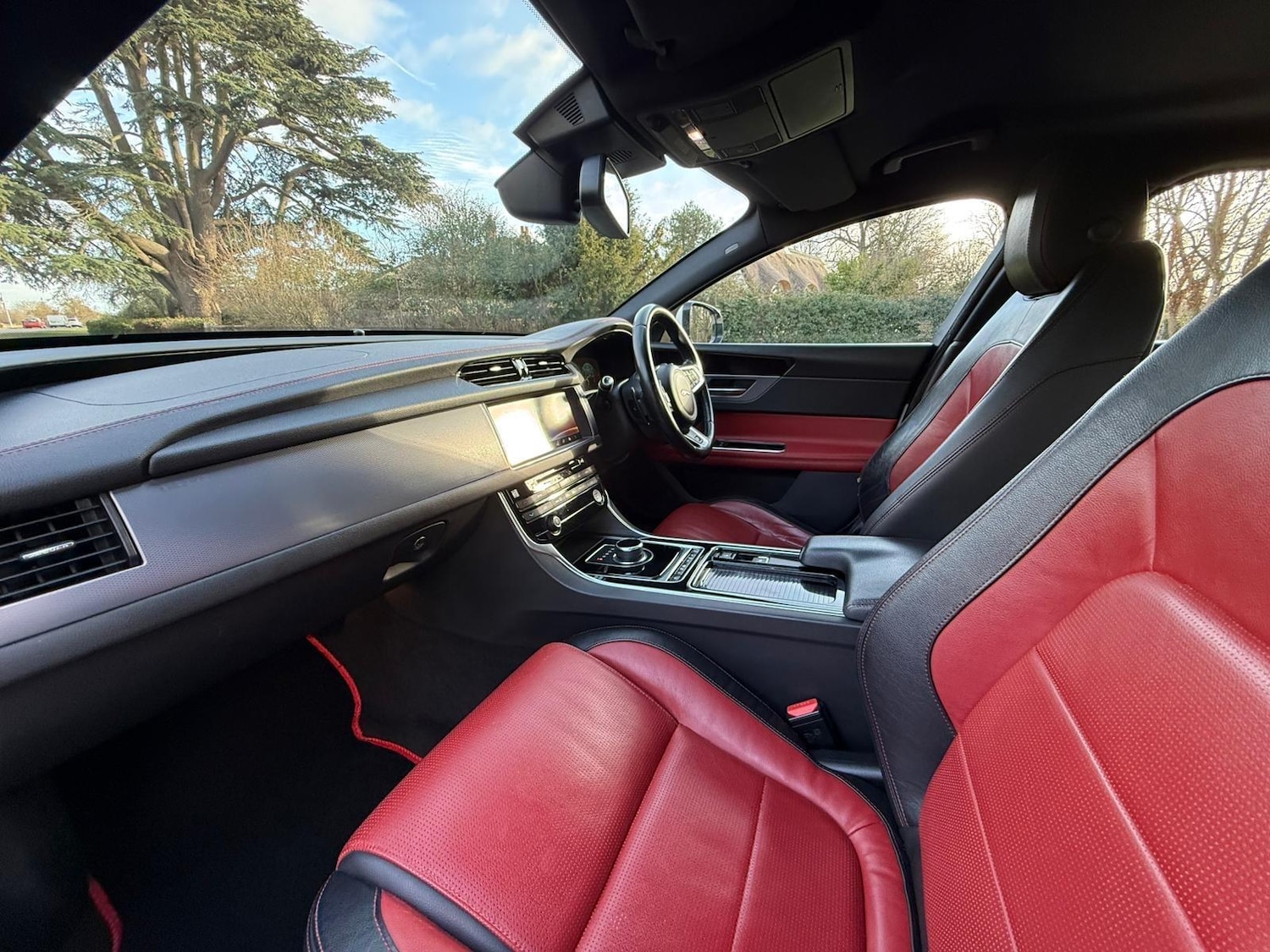 Used Jaguar XF 2016 for sale - 77131459: Photo 31