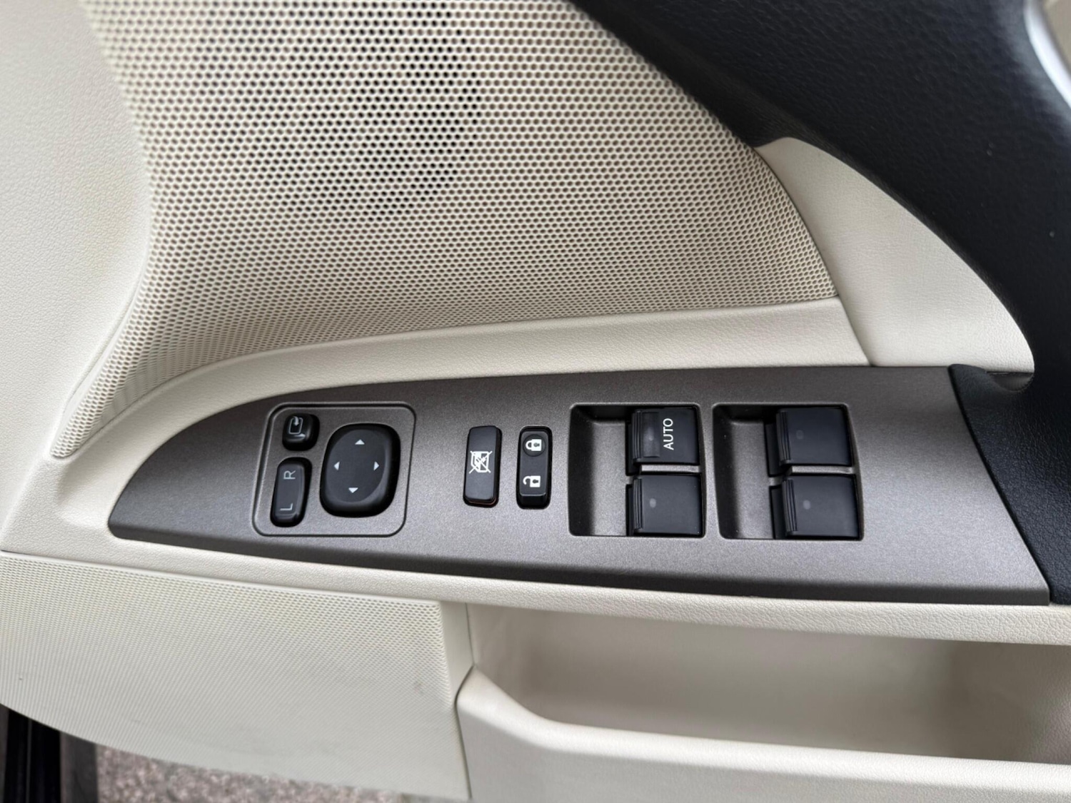 Used Lexus IS 2009 for sale - 76072730: Photo 28