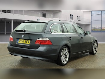 Used BMW 5 Series 2009 for sale - 77242543: Photo