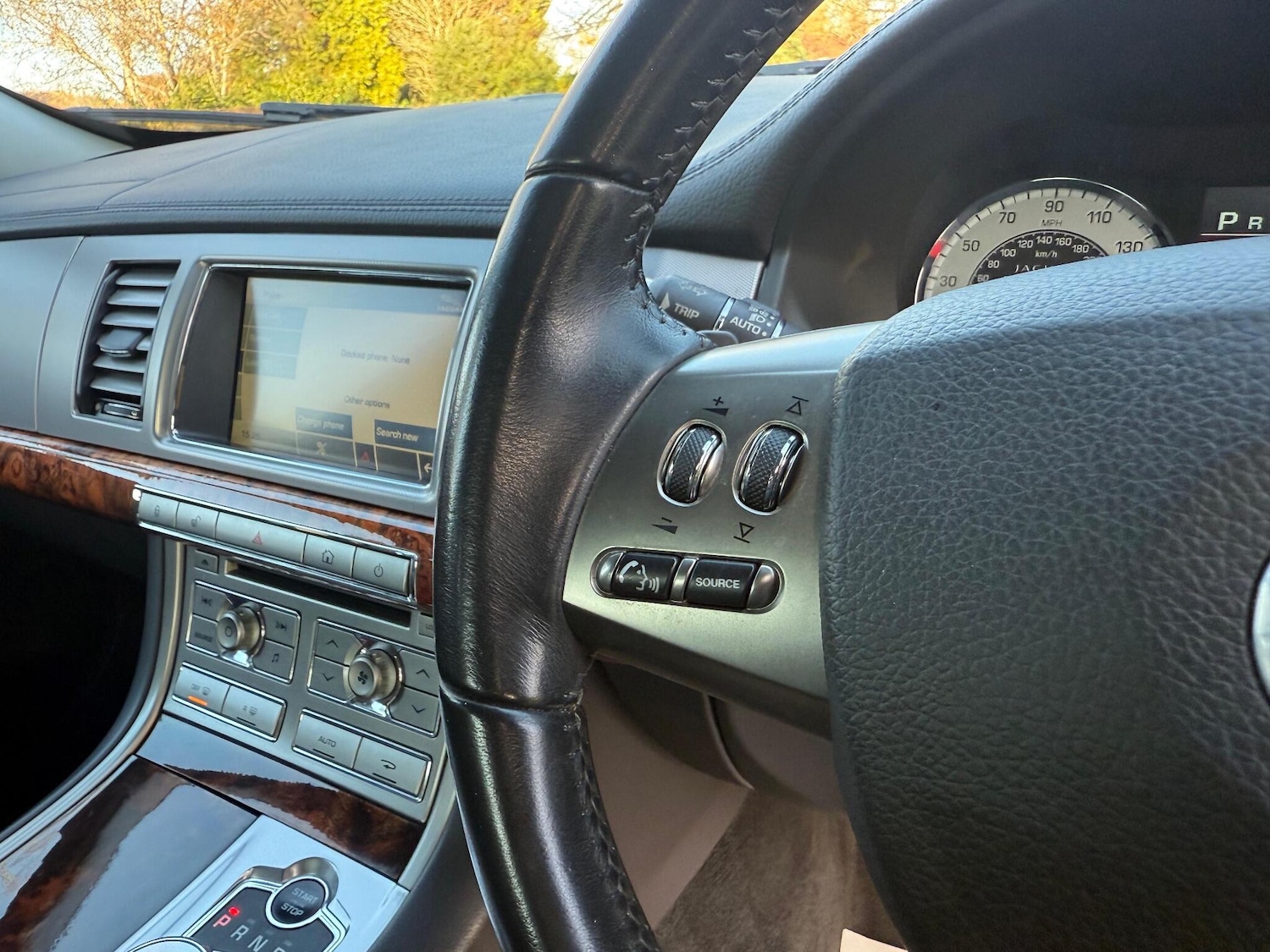 Used Jaguar XF 2010 for sale - 76996393: Photo 26