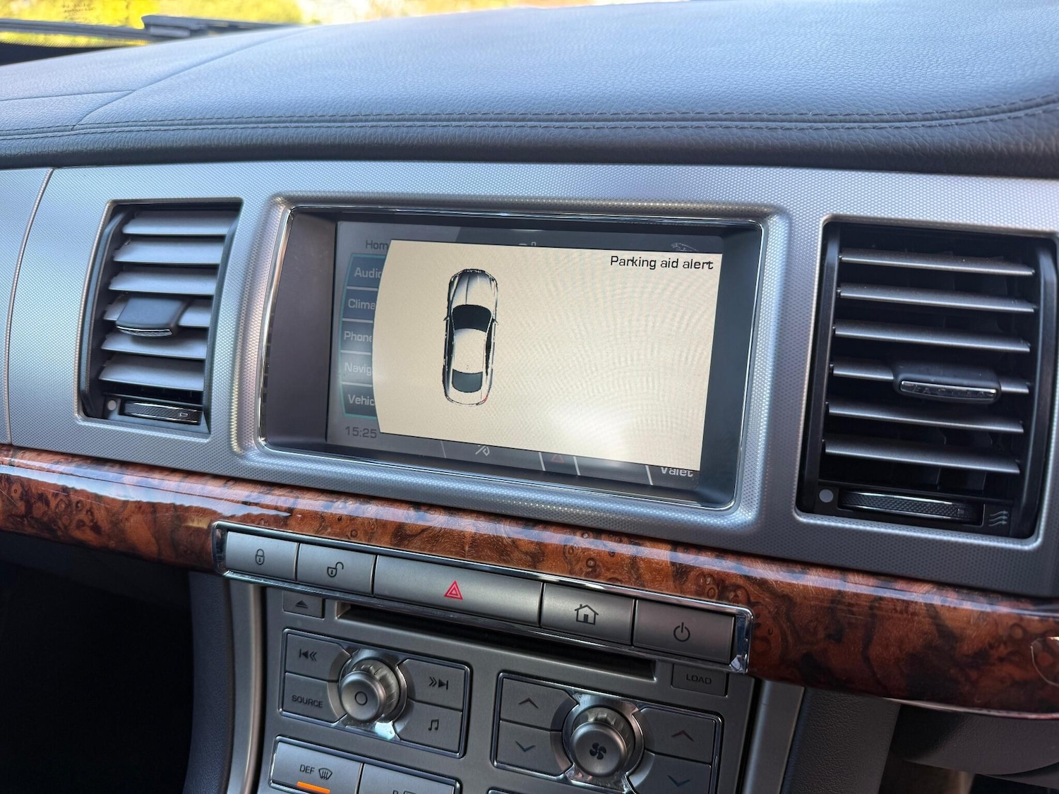 Used Jaguar XF 2010 for sale - 76996393: Photo 33