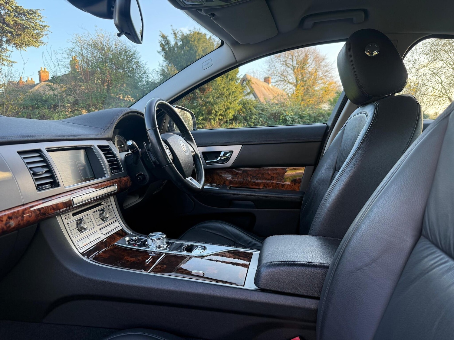 Used Jaguar XF 2010 for sale - 76996393: Photo 37