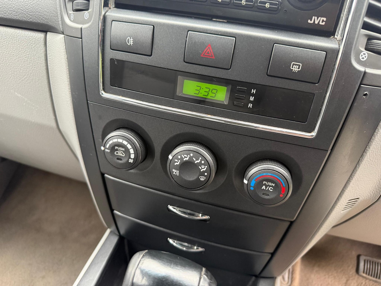 Used Kia Sorento 2008 for sale - 76715173: Photo 28