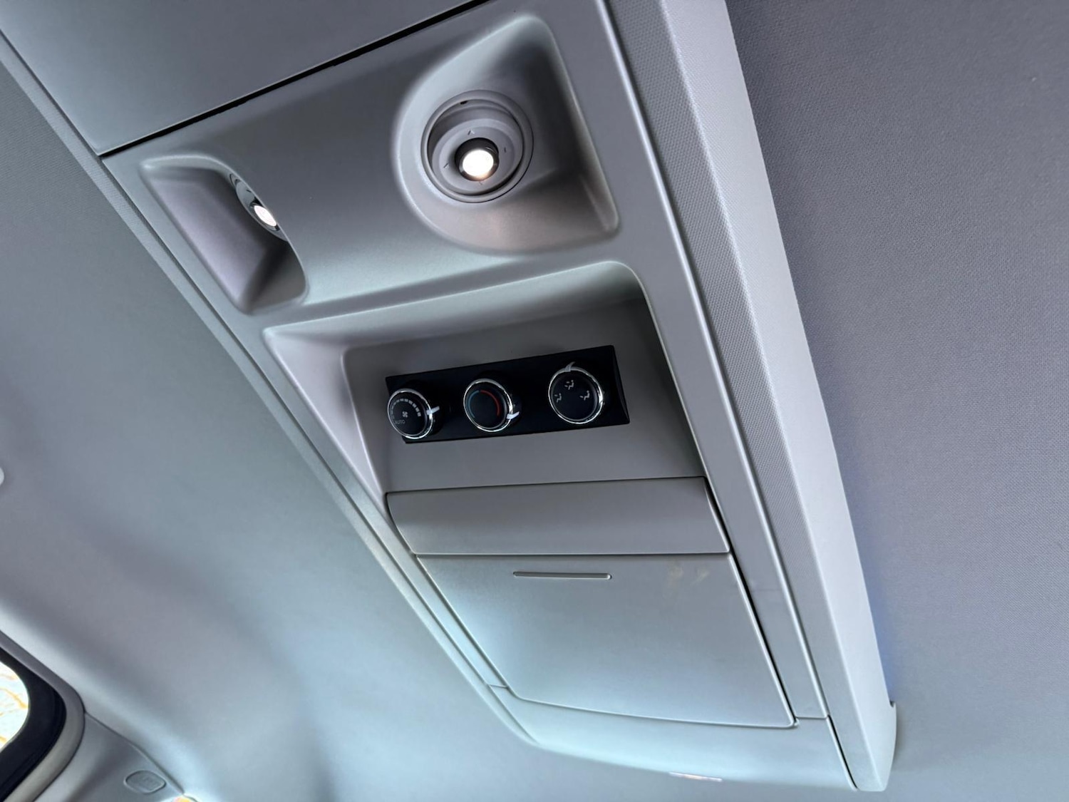 Used Chrysler Grand Voyager 2014 for sale - 77084410: Photo 23