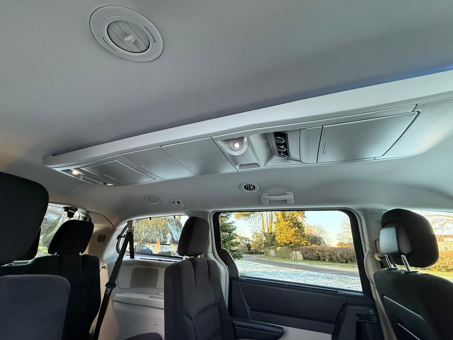 Used Chrysler Grand Voyager 2014 for sale - 77084410: Photo 24