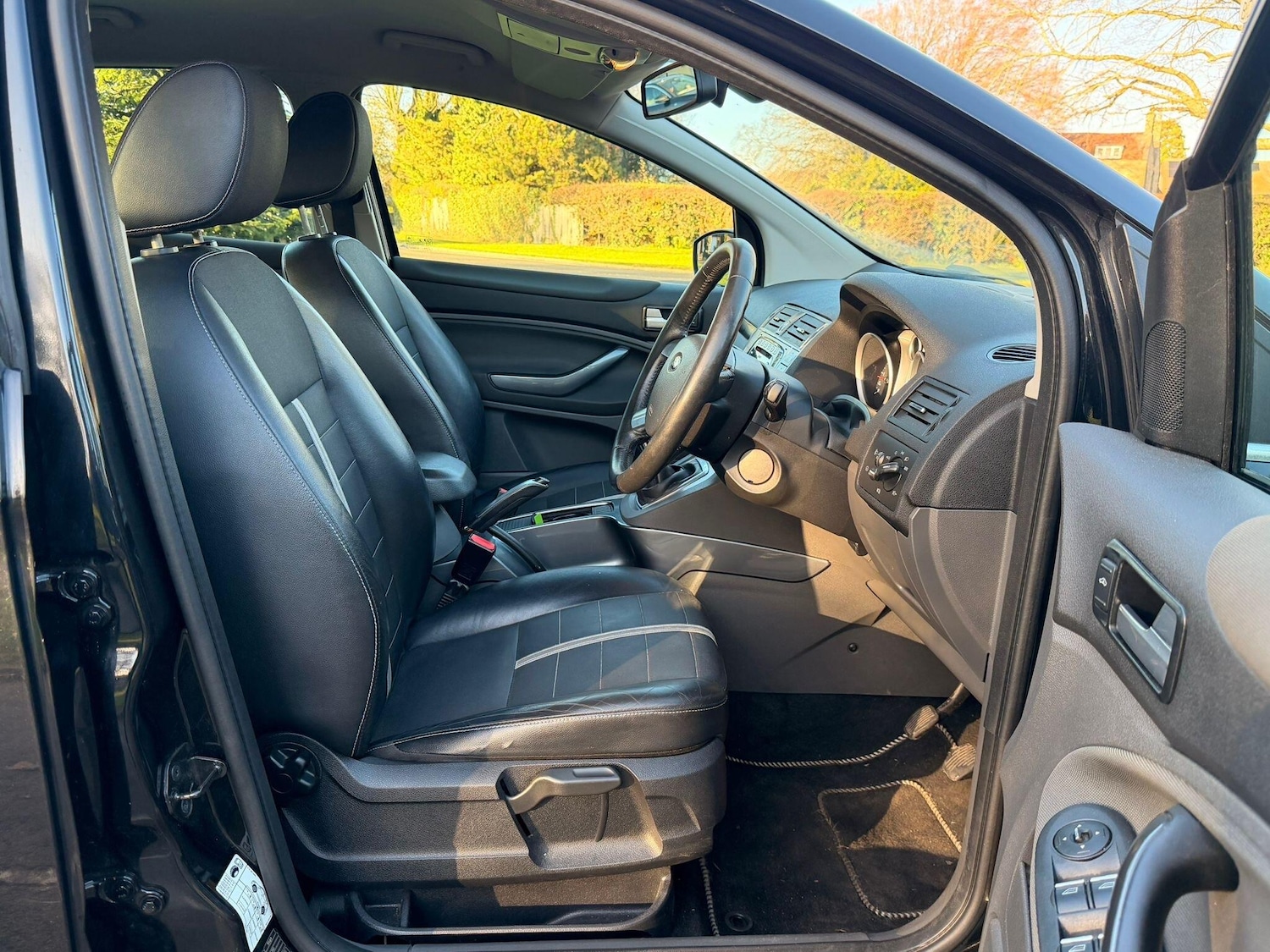 Used Ford Kuga 2011 for sale - 77120655: Photo 10