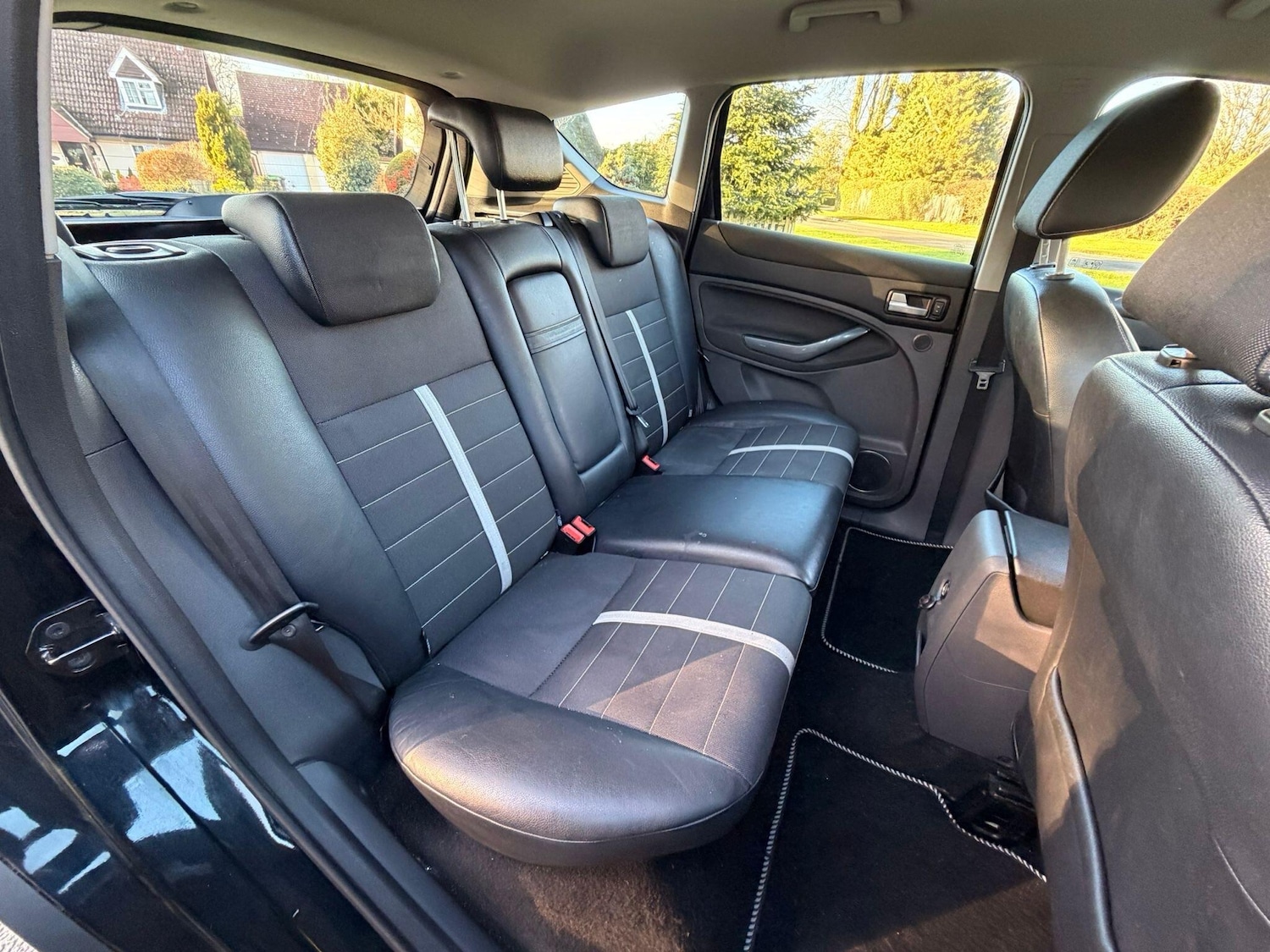 Used Ford Kuga 2011 for sale - 77120655: Photo 14