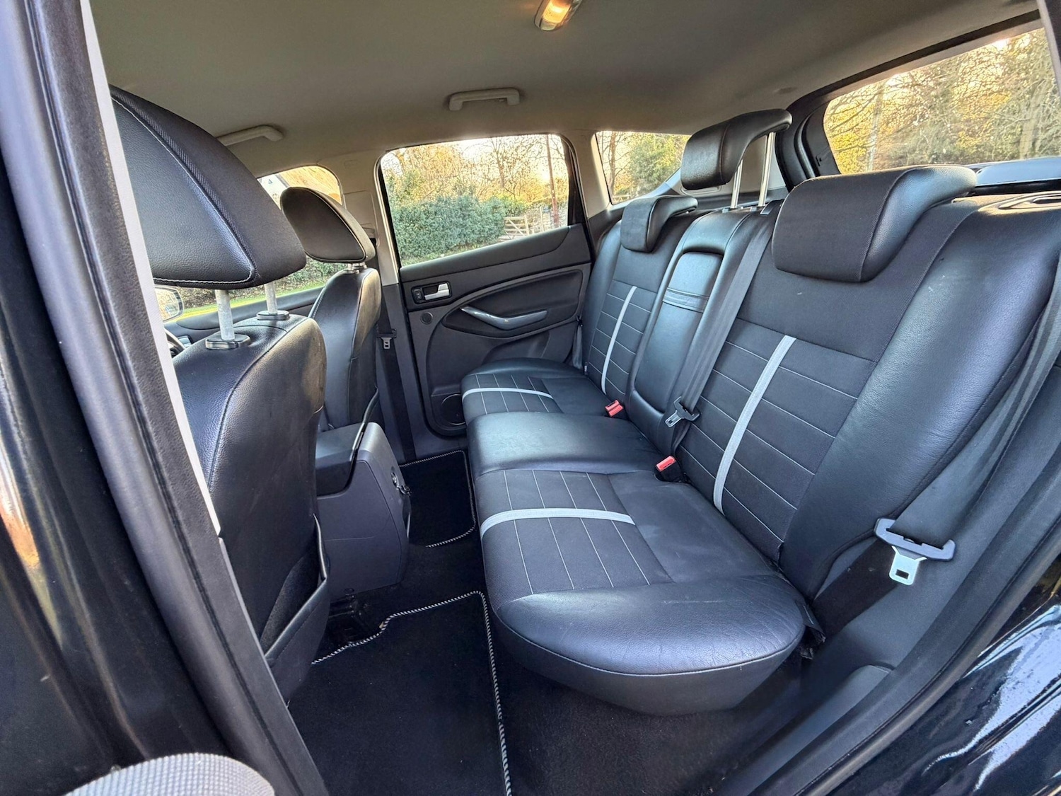 Used Ford Kuga 2011 for sale - 77120655: Photo 17