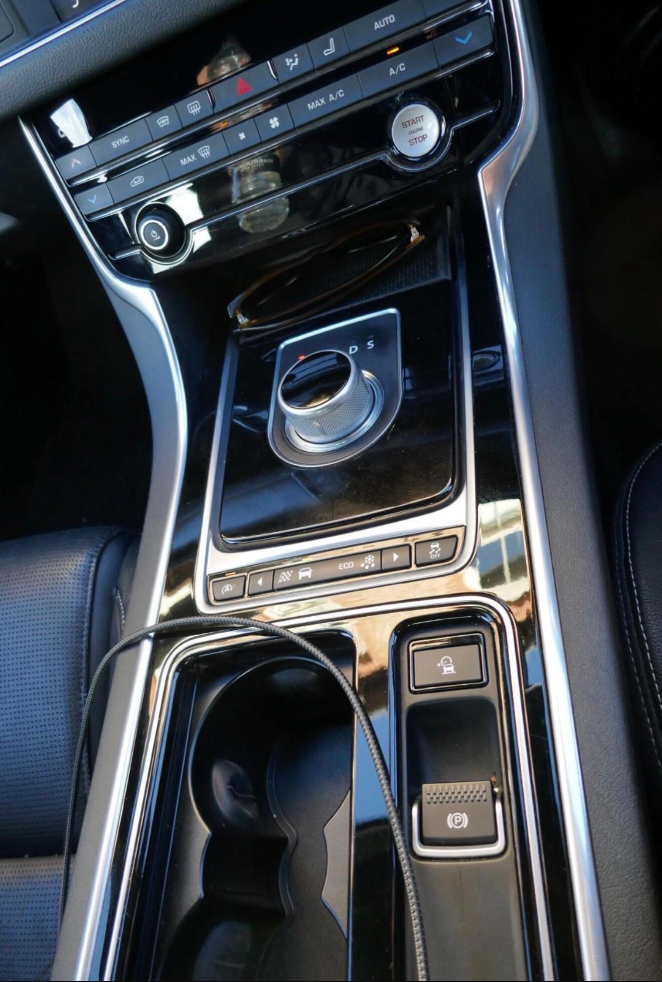 Used Jaguar XF 2016 for sale - 76965503: Photo 5