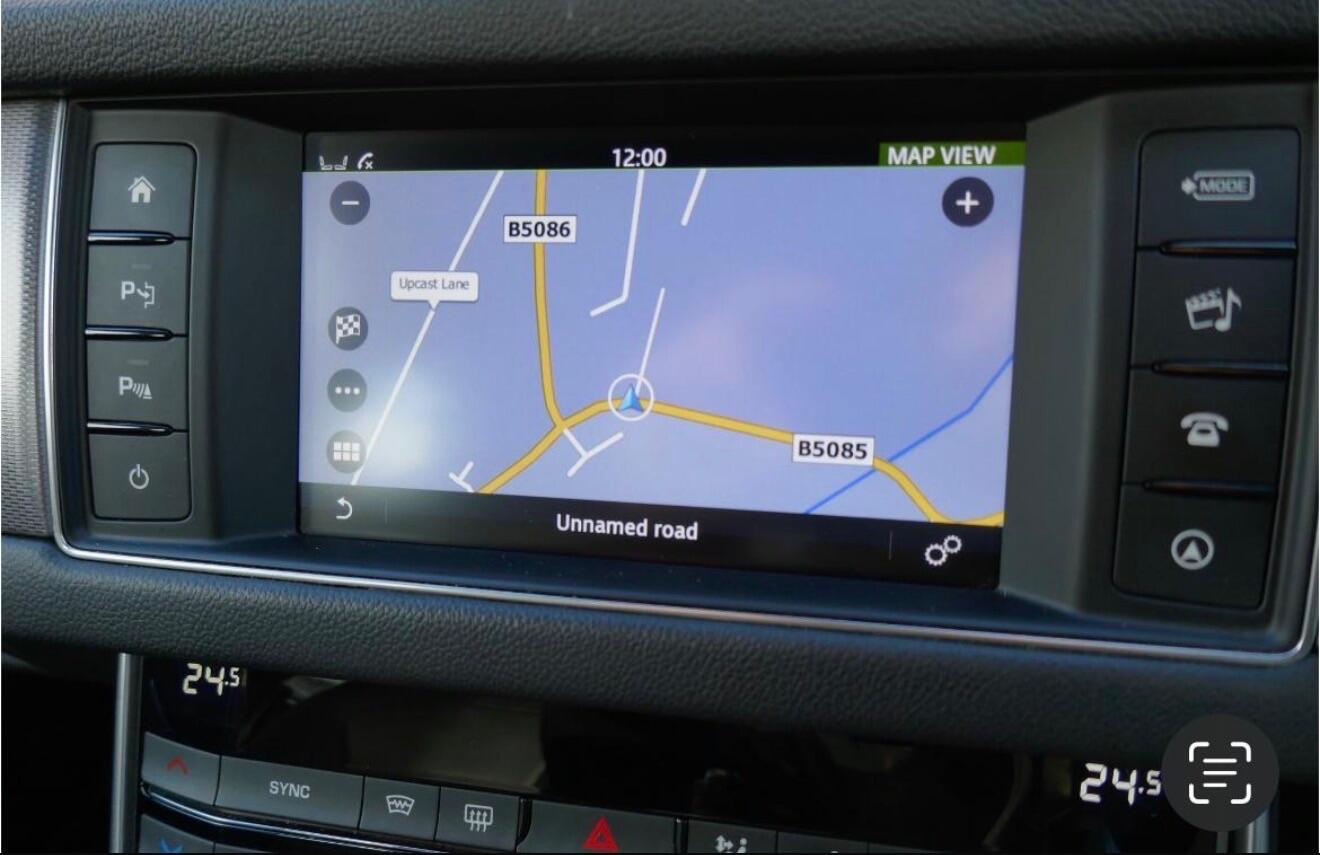 Used Jaguar XF 2016 for sale - 76965503: Photo 8