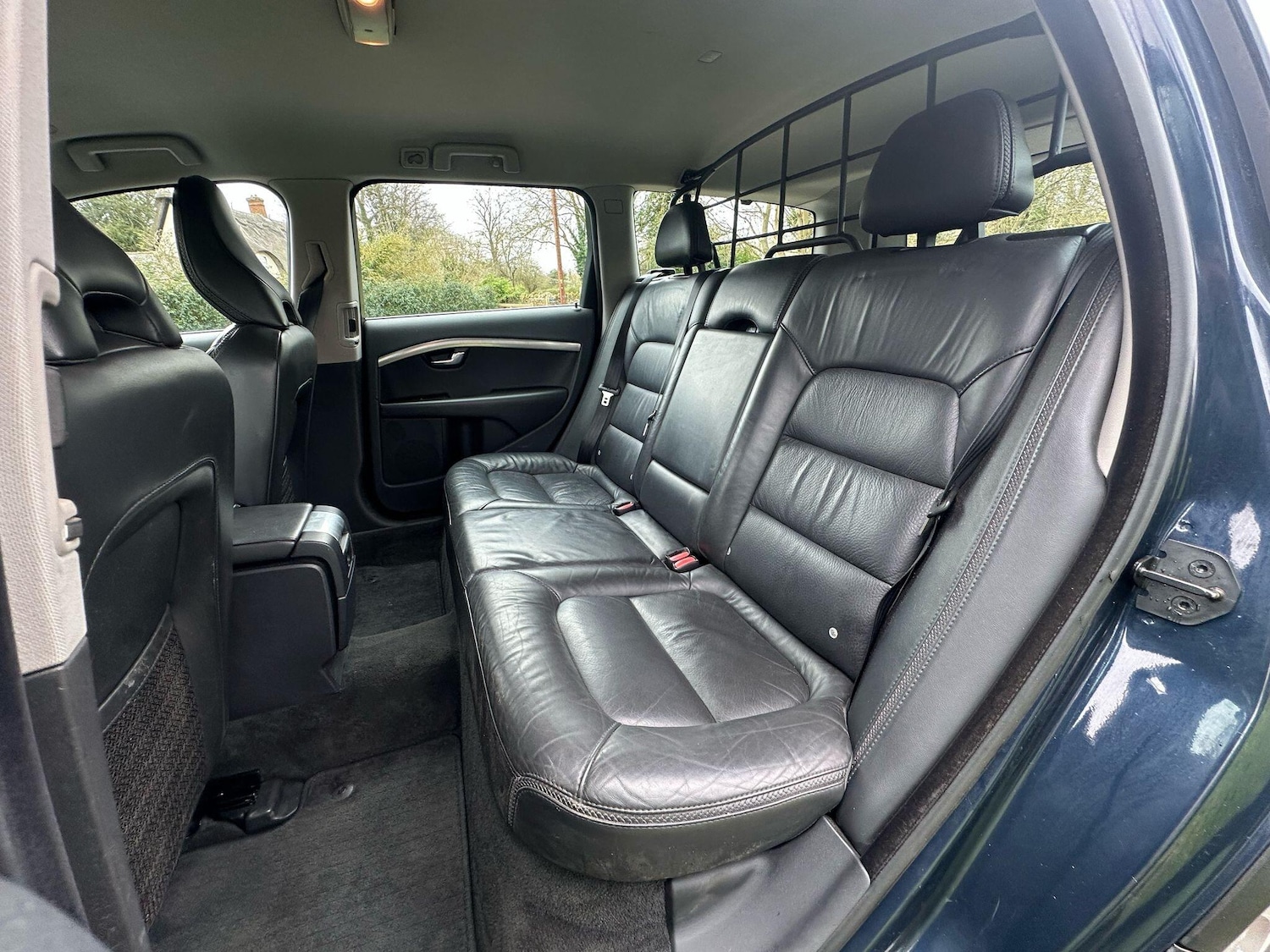 Used Volvo XC70 2011 for sale - 77120649: Photo 14