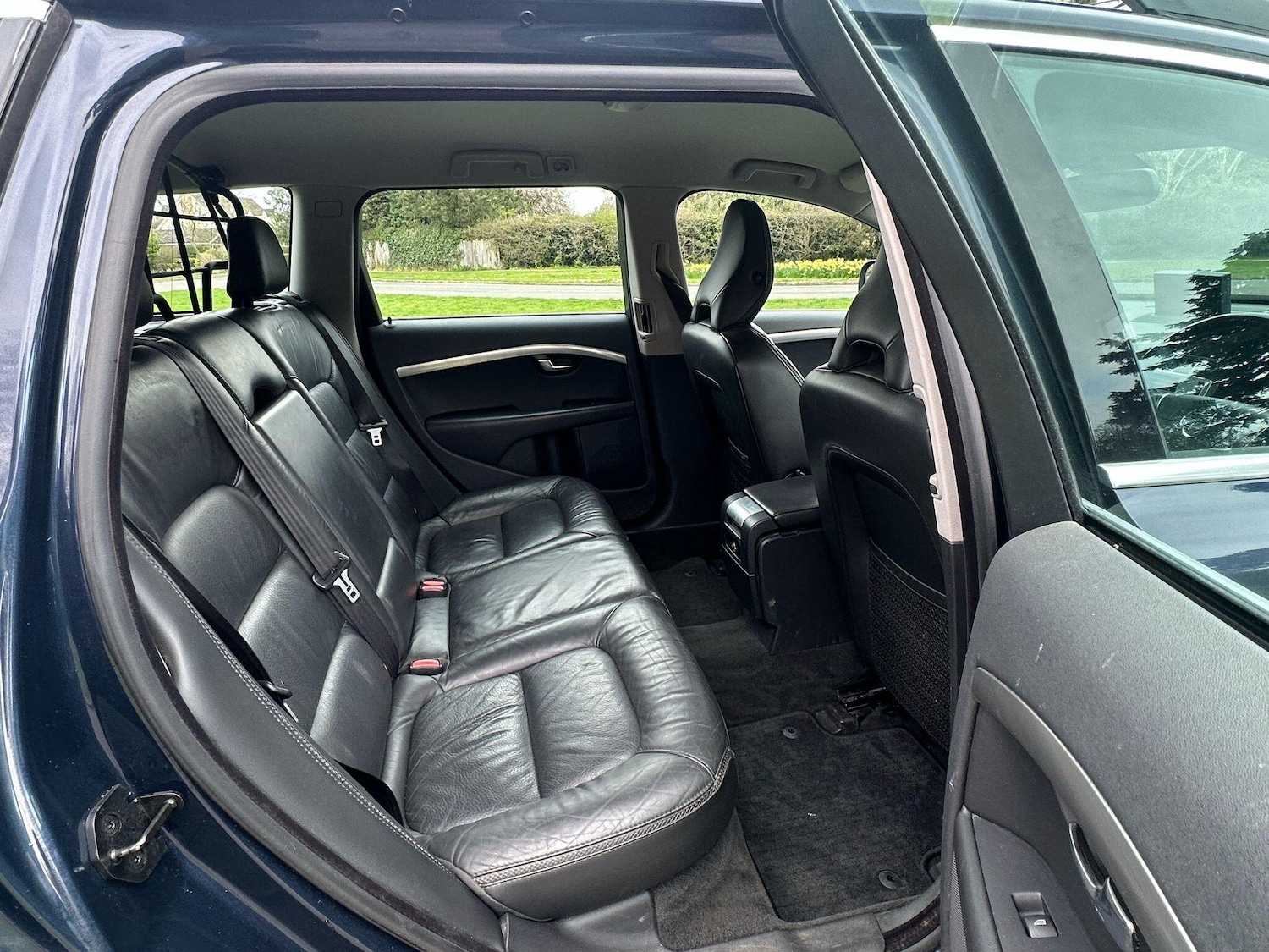 Used Volvo XC70 2011 for sale - 77120649: Photo 15