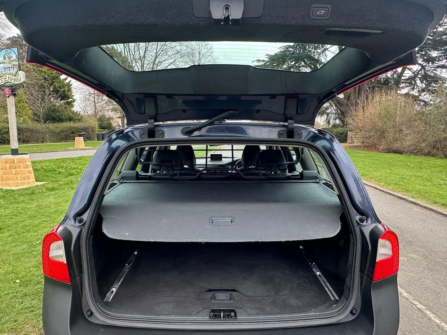 Used Volvo XC70 2011 for sale - 77120649: Photo 18