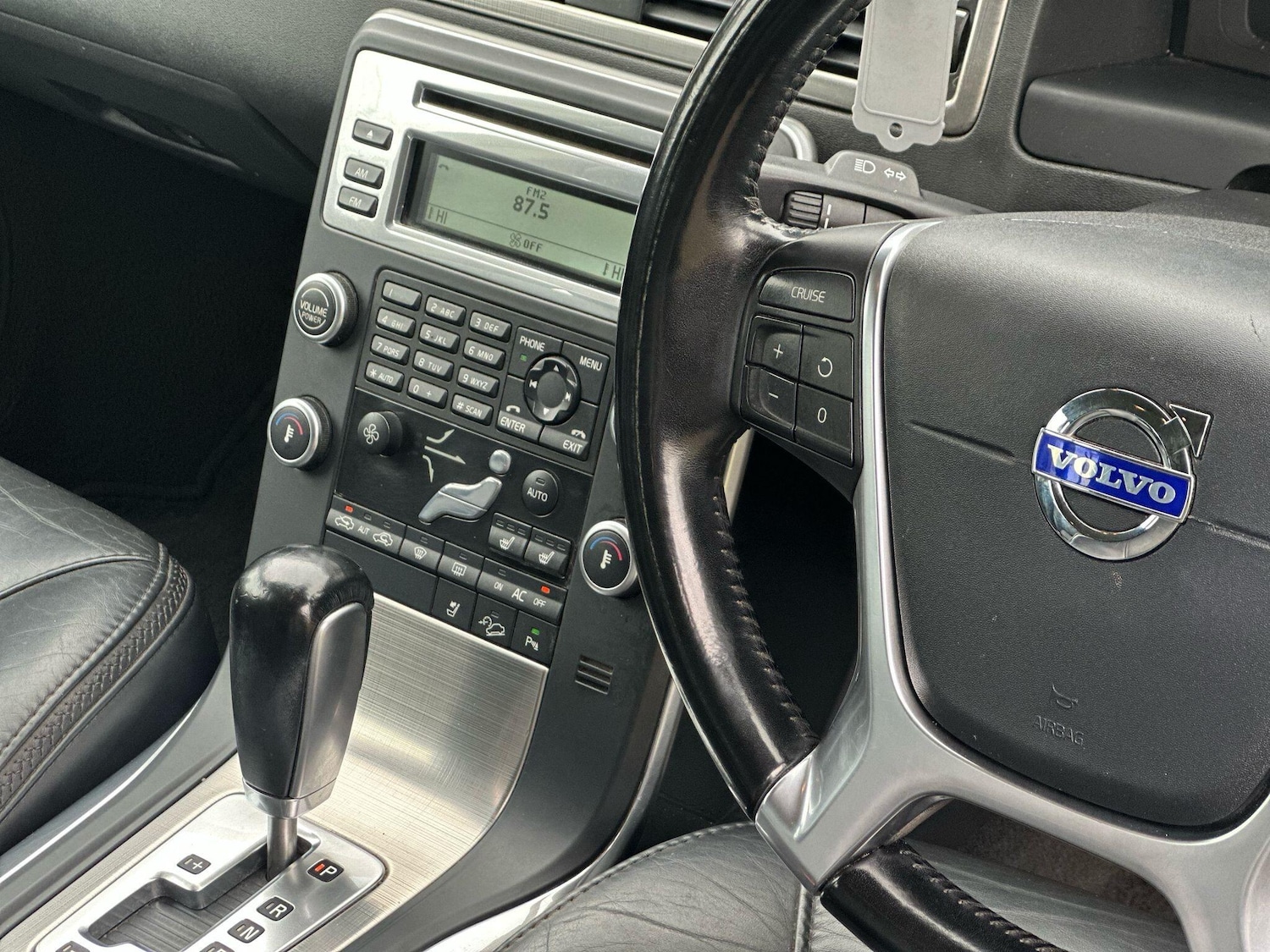 Used Volvo XC70 2011 for sale - 77120649: Photo 23