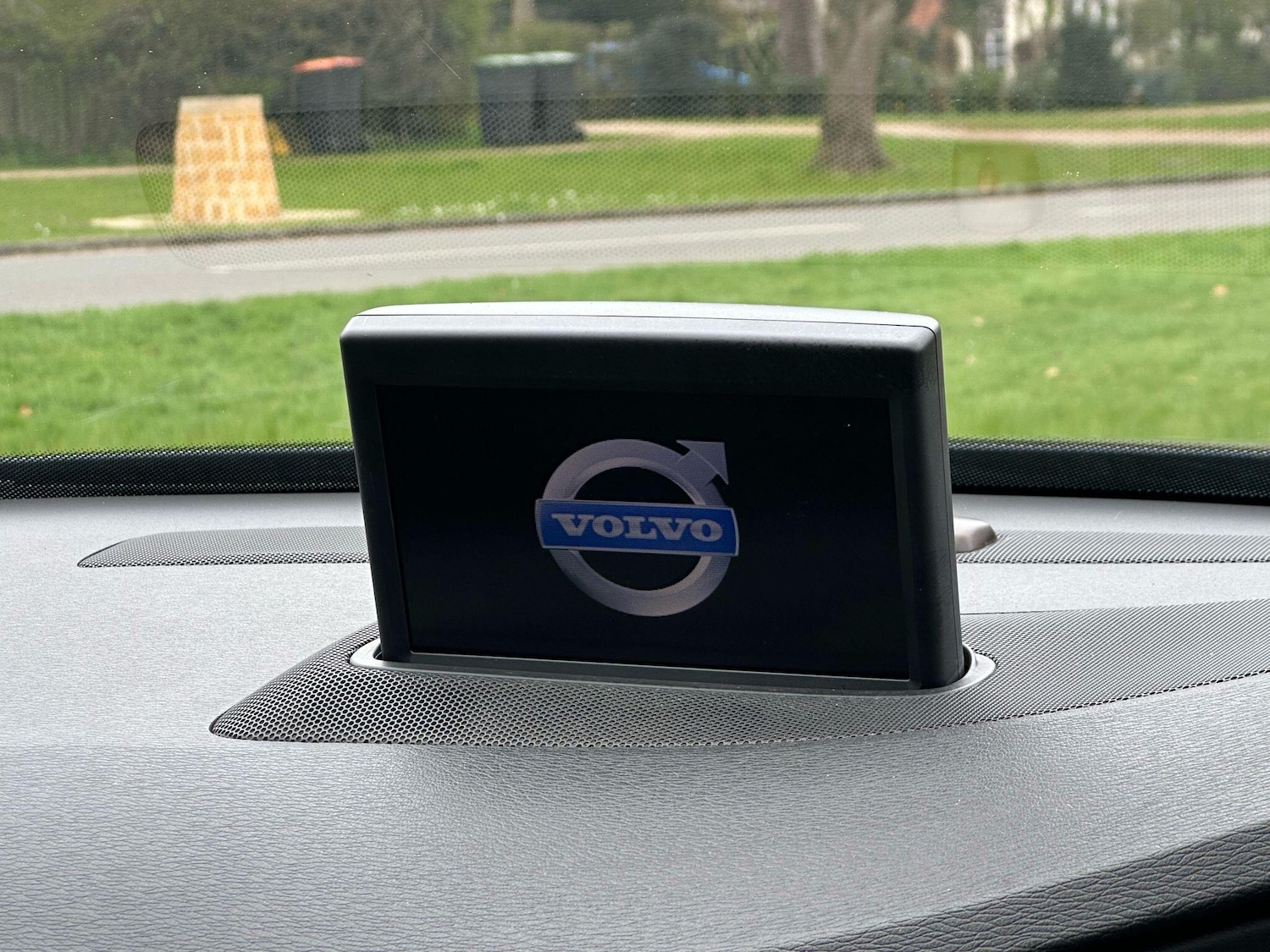 Used Volvo XC70 2011 for sale - 77120649: Photo 27