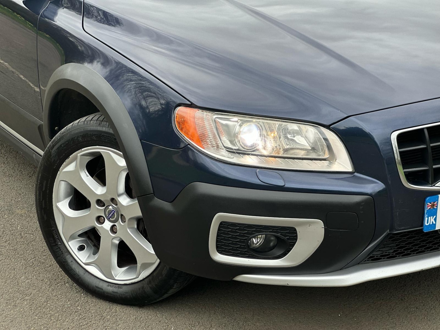 Used Volvo XC70 2011 for sale - 77120649: Photo 30