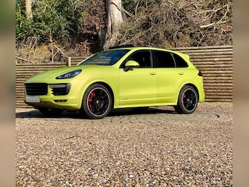 Used Porsche Cayenne 2016 for sale - 79153799: Photo