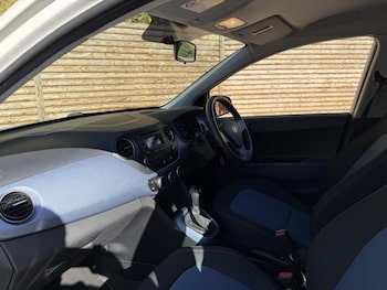 Used Hyundai i10 2015 for sale - 78982731: Photo
