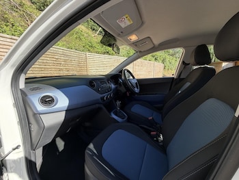Used Hyundai i10 2015 for sale - 78982731: Photo