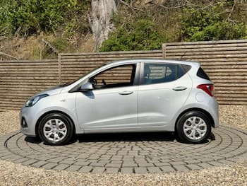 Used Hyundai i10 2015 for sale - 79557987: Photo