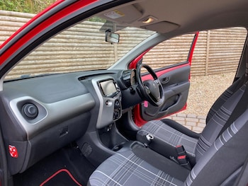 Used Peugeot 108 2017 for sale - 78814850: Photo