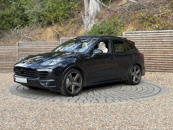 Used Porsche Cayenne 2017 for sale - 79573175: Photo