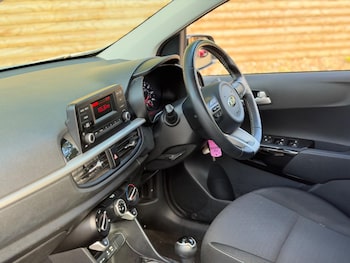 Used Kia Picanto 2017 for sale - 78814840: Photo