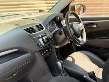 Used Suzuki Swift 2011 for sale - 78958802: Photo