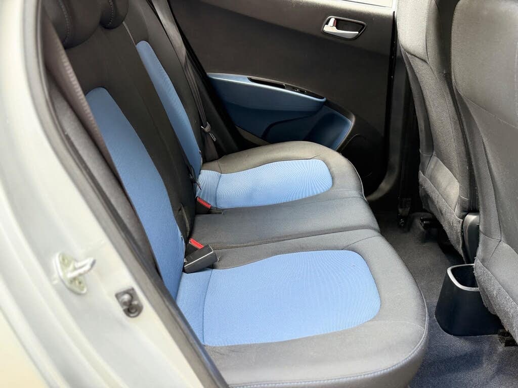 Used Hyundai i10 2017 for sale - 76347299: Photo 14