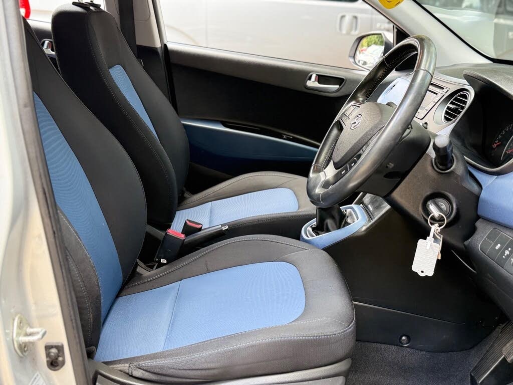 Used Hyundai i10 2017 for sale - 76347299: Photo 15