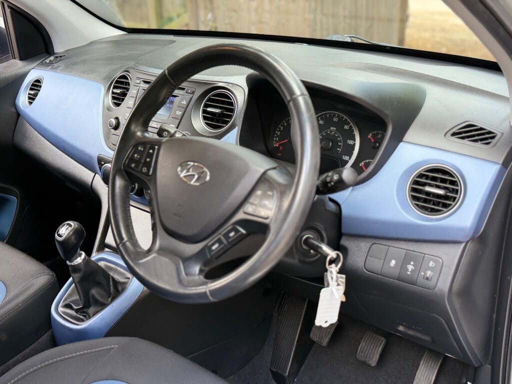 Used Hyundai i10 2017 for sale - 76347299: Photo 19
