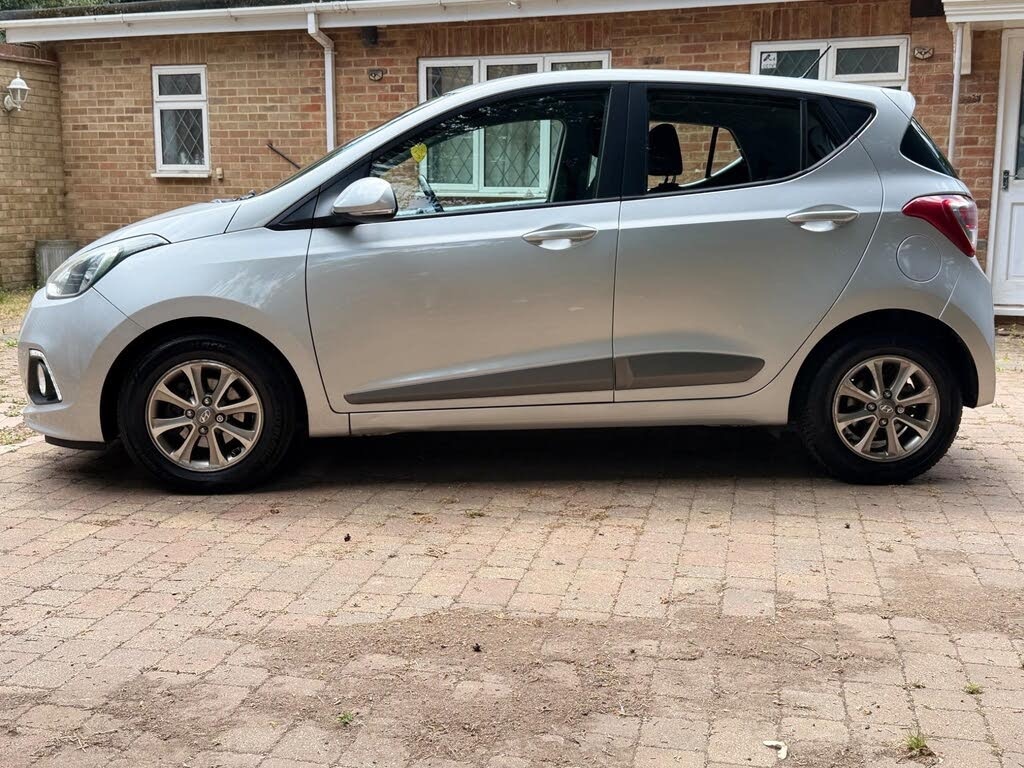 Used Hyundai i10 2017 for sale - 76347299: Photo 21