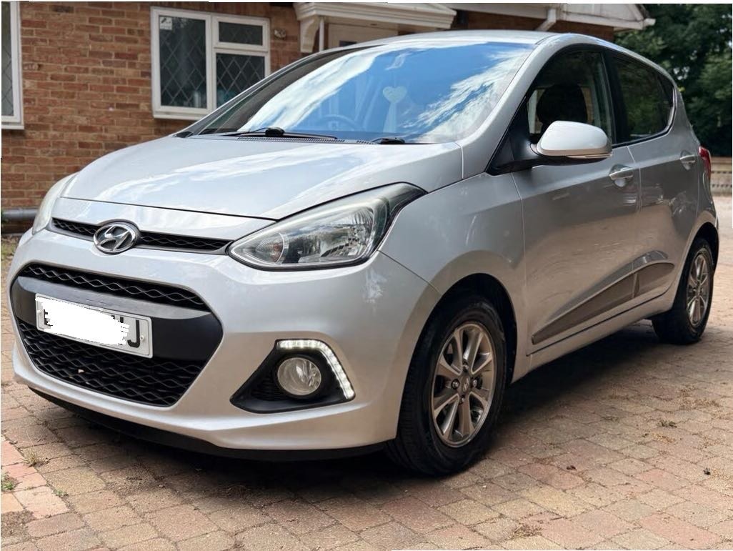 Used Hyundai i10 2017 for sale - 76347299: Photo 3