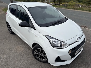 2019 (69) - 1.0 PLAY SAT NAV BLUETOOTH CRUISE PARKING SENSORS DAB GREAT 1ST CAR WHITE P 5-Door