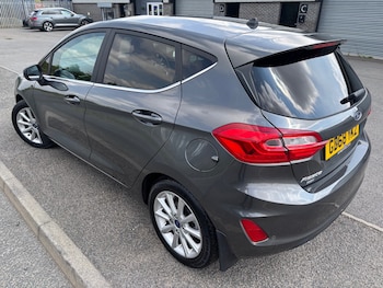 Used Ford Fiesta 2018 for sale - 75063893: Photo