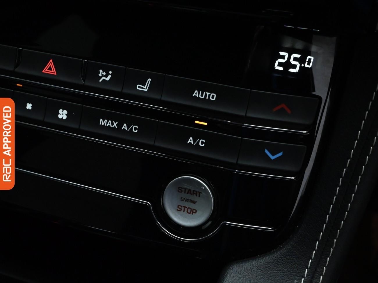 Used Jaguar F-Pace 2016 for sale - 77123926: Photo 16