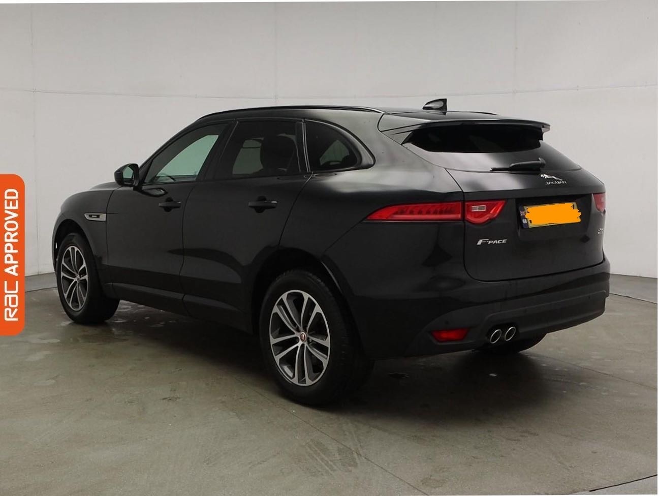 Used Jaguar F-Pace 2016 for sale - 77123926: Photo 2