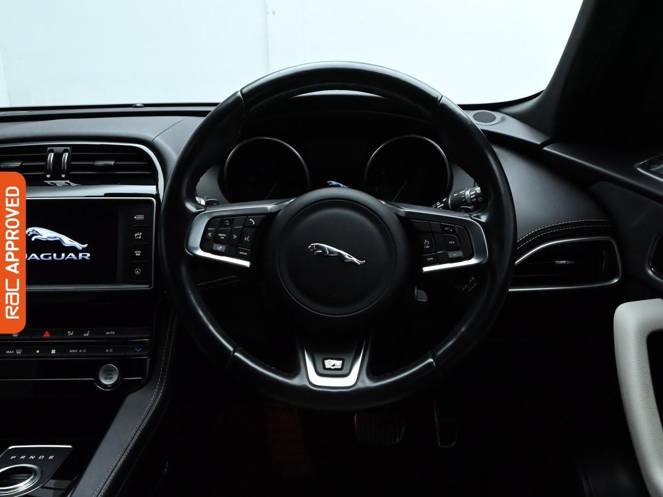 Used Jaguar F-Pace 2016 for sale - 77123926: Photo 20