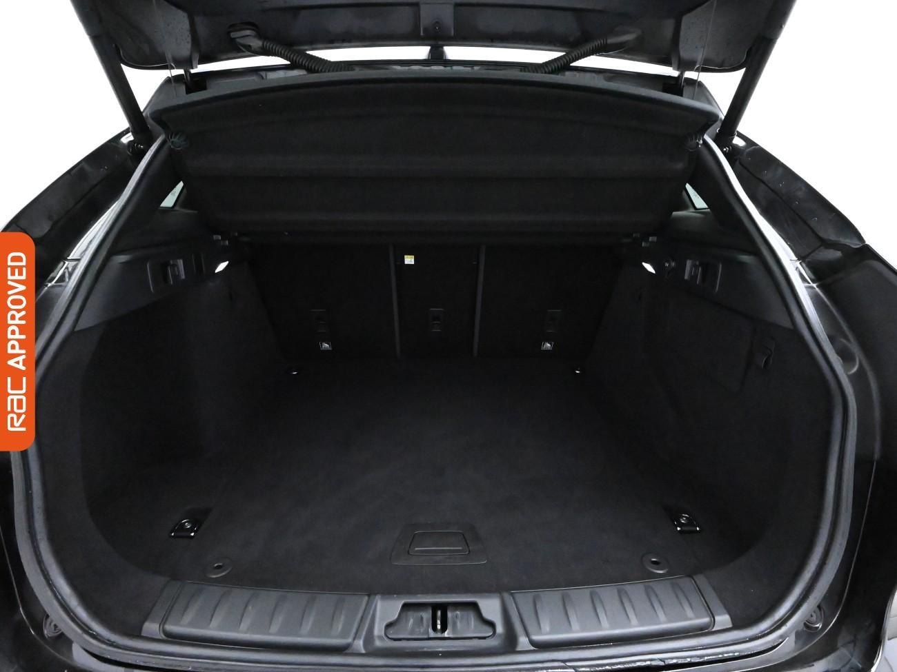 Used Jaguar F-Pace 2016 for sale - 77123926: Photo 8