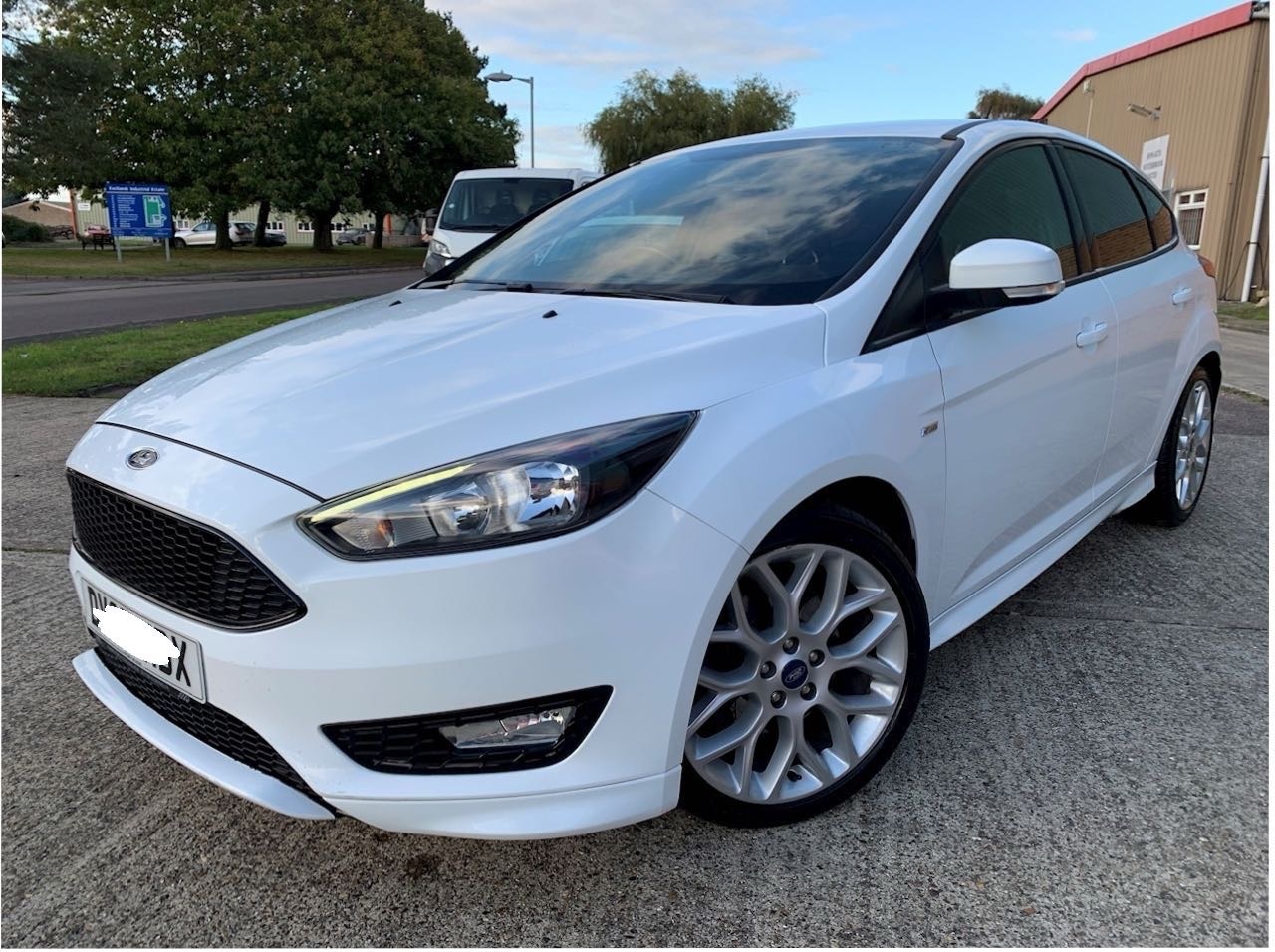 Used Ford Focus 2017 for sale - 77125783: Photo 5
