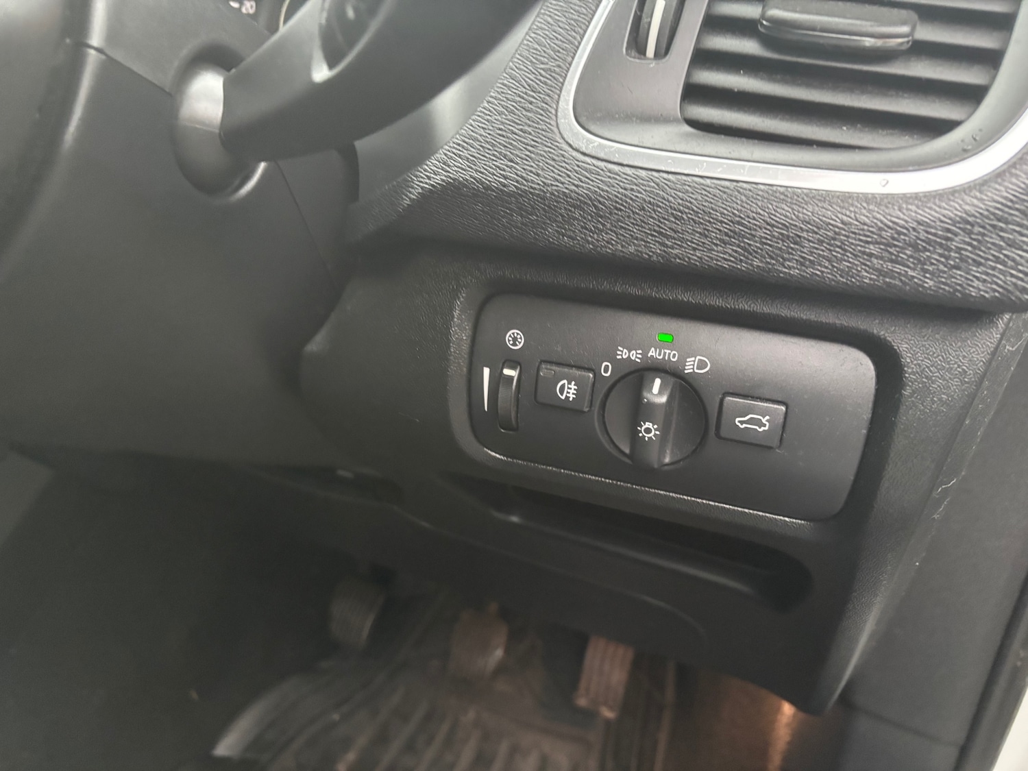 Used Volvo V40 2014 for sale - 77310502: Photo 12