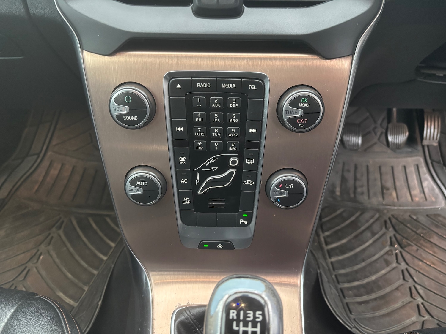 Used Volvo V40 2014 for sale - 77310502: Photo 15