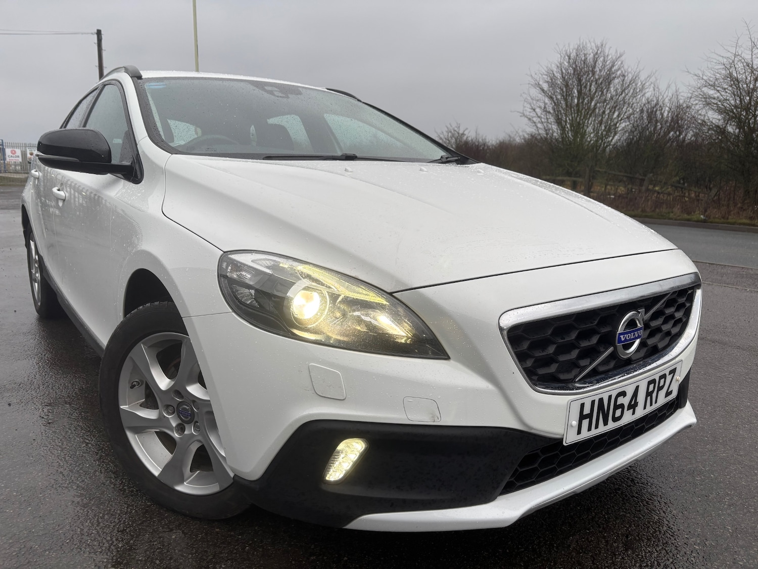 Used Volvo V40 2014 for sale - 77310502: Photo 5