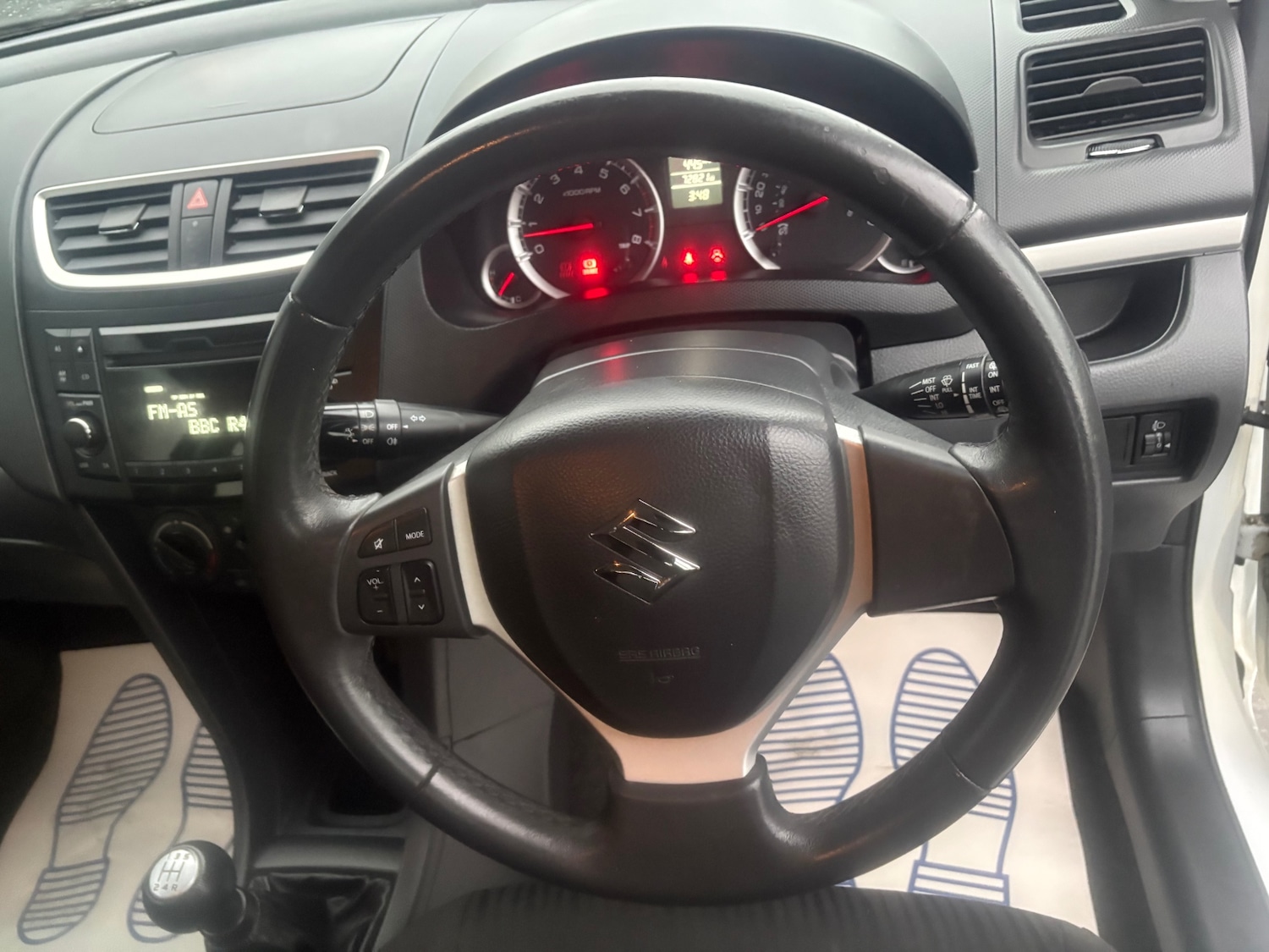 Used Suzuki Swift 2013 for sale - 76984909: Photo 6